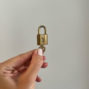 LOUIS VUITTON Bag Lock Accessory